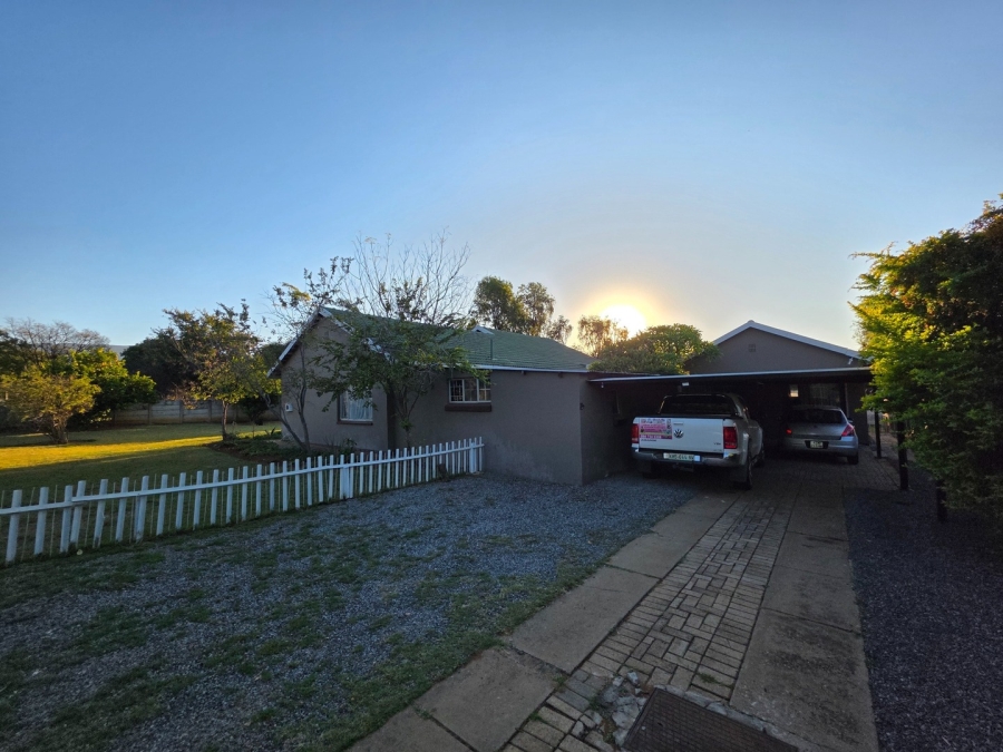 3 Bedroom Property for Sale in Protea Park North West